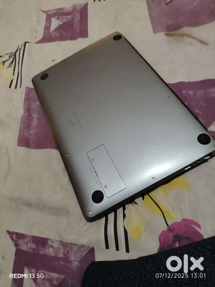 Accer laptop with company charger storage 8/256 prosser Intel celeron