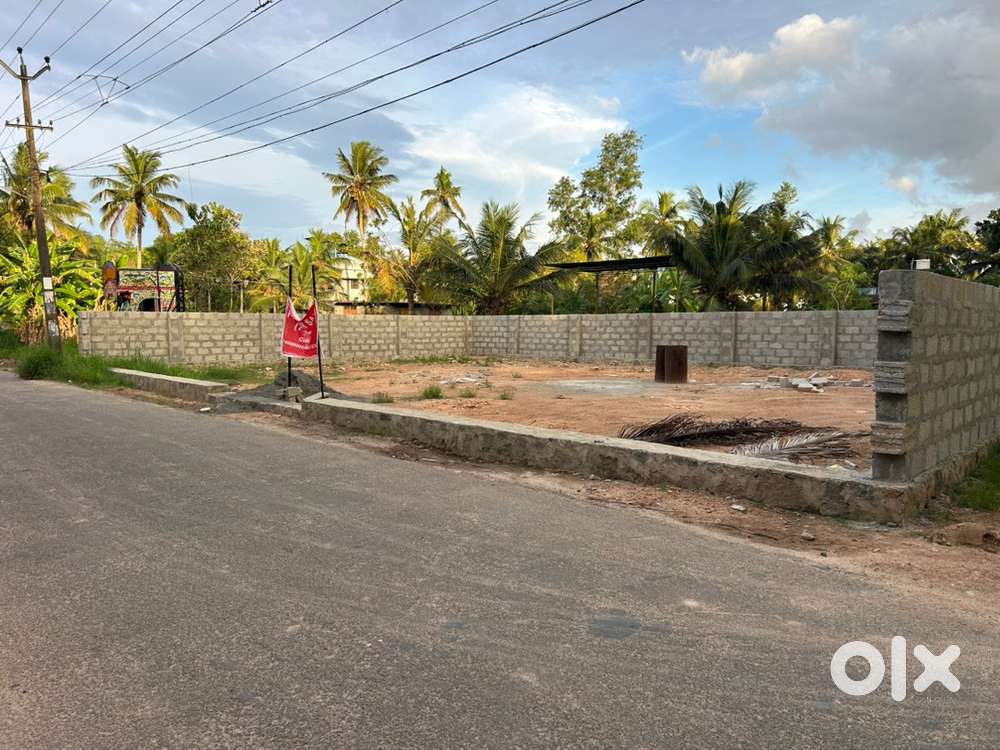 FCI Main Road Side , Kazhakuttam .7.71 cent