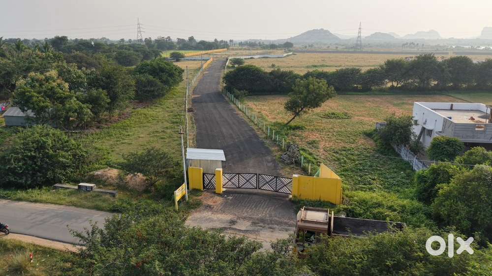 Sqrft just 400  EMI offer  book now get offers  Dtcp plots