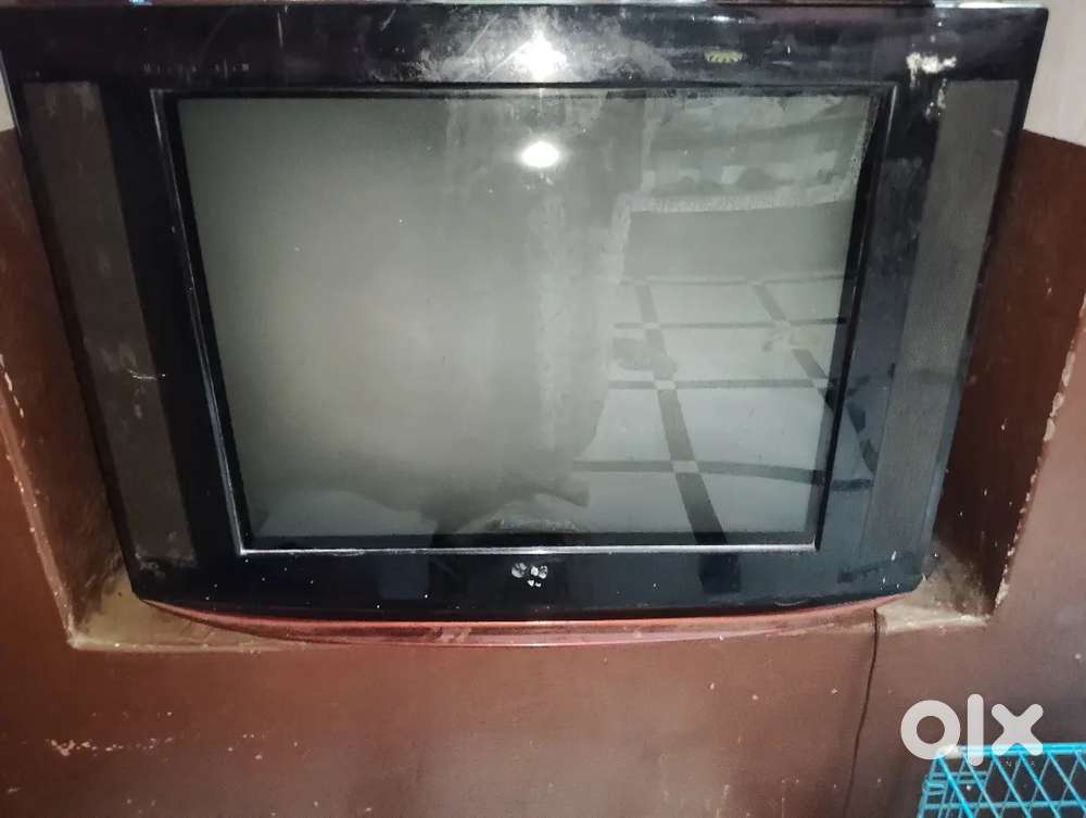 Glg tv h chalta hua h