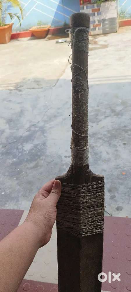 Cricket bat