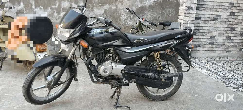 Bajaj paltian