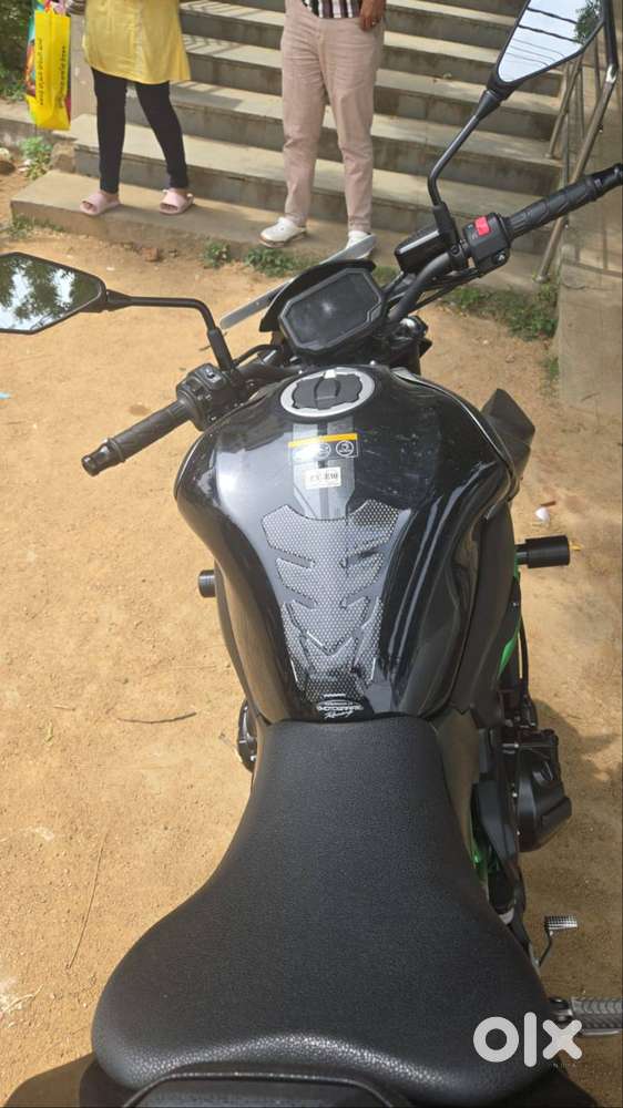 KAWASAKI Z900 2025 FEB MODEL FOR SALE 4600 KMS DONE NO HYPOTHECATION