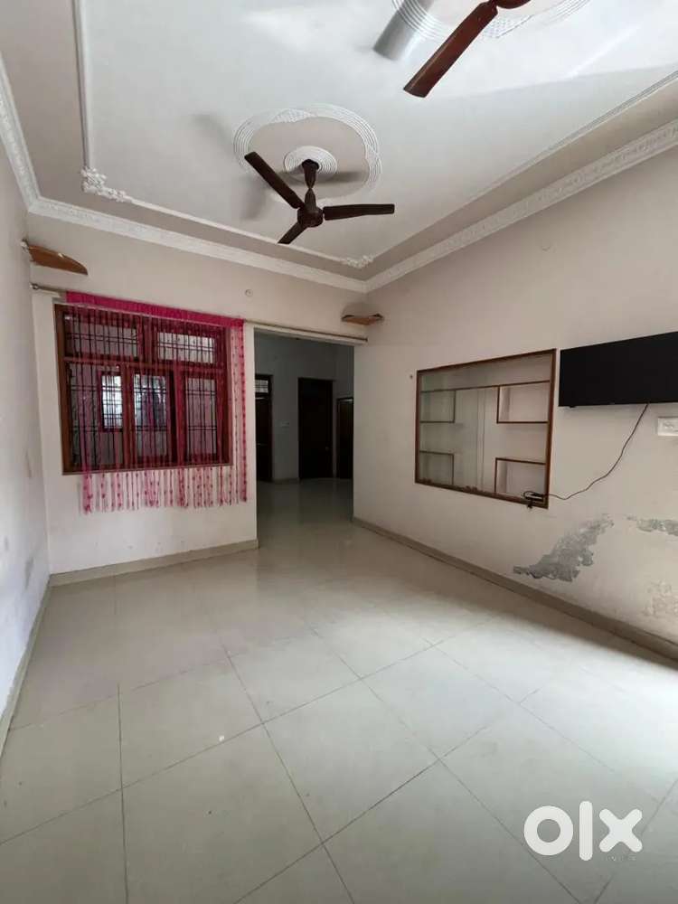 2BHK, Room Rent For Girls/Boys/Family