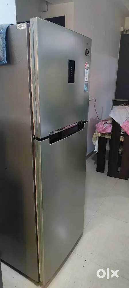 Refrigerator 321 litres