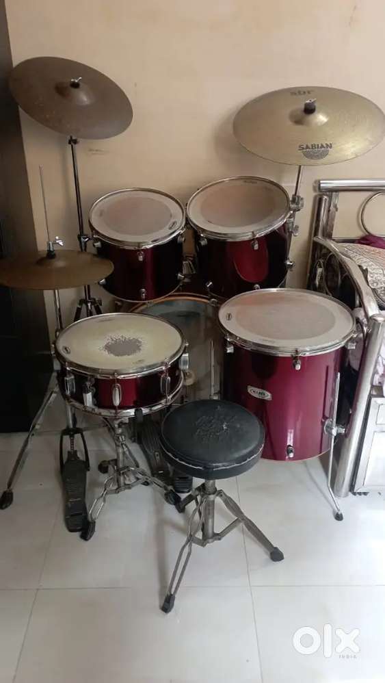 Mapex drume kit marun colur
