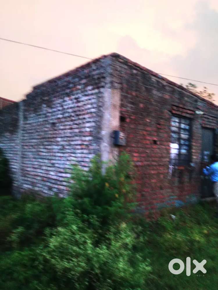 14.90 lac 100gaj 65% Lone Mubarakpur khedi Zirakpur