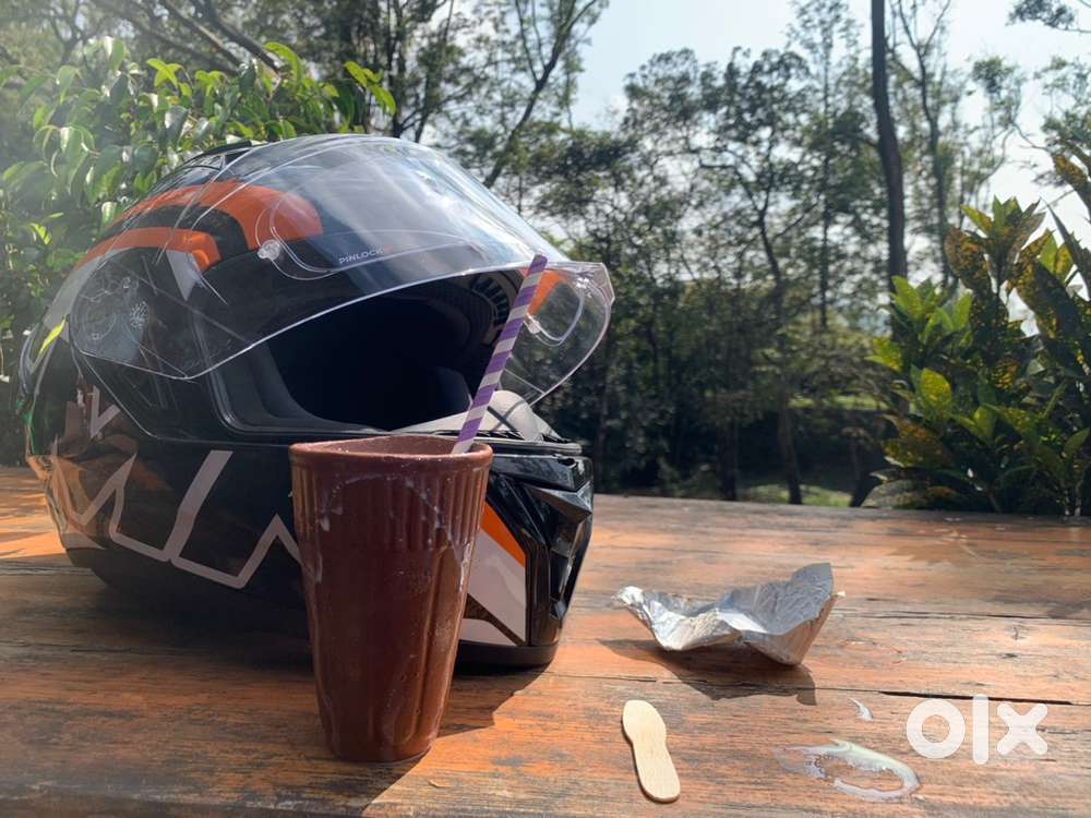 SMK brand new helmet with intercom EDYELL