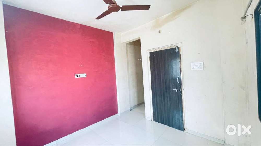 we are looking for small family with less luggage or 1/ 2 bachlors