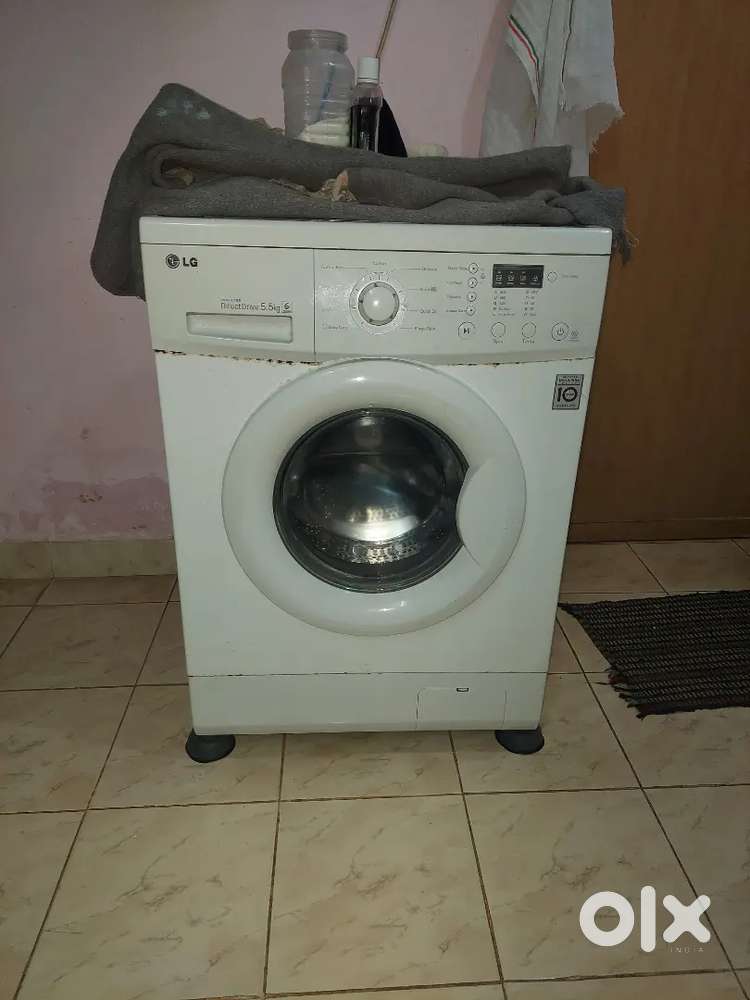 LG 5.5 kg Automatic Front Load washing machine