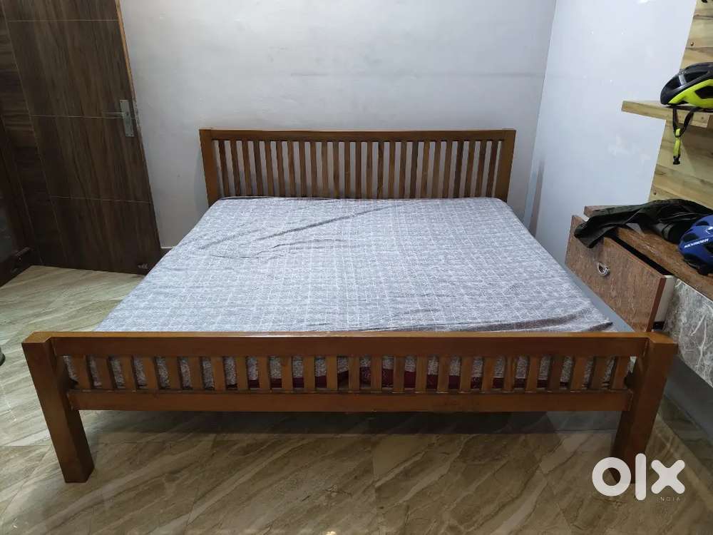Double bed, table and almirah