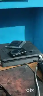 PS4 SLIM 1 TB WITH 2 CONTROLLER