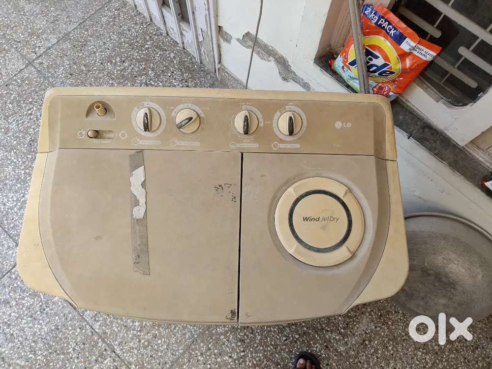 LG Semi Automatic Washing machine