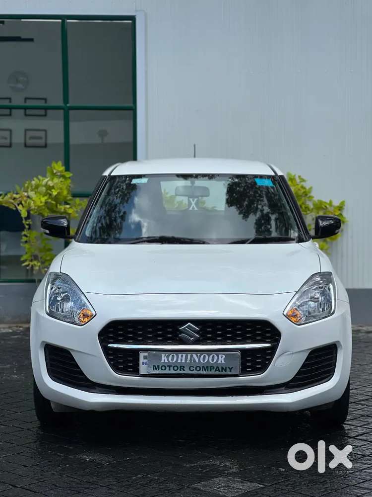 Maruti Suzuki Swift VXI 2023-24 Petrol 35000 Km Under Company Warranty