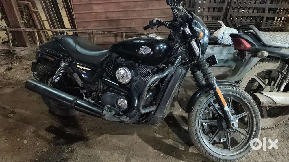 Harly devidson street 750