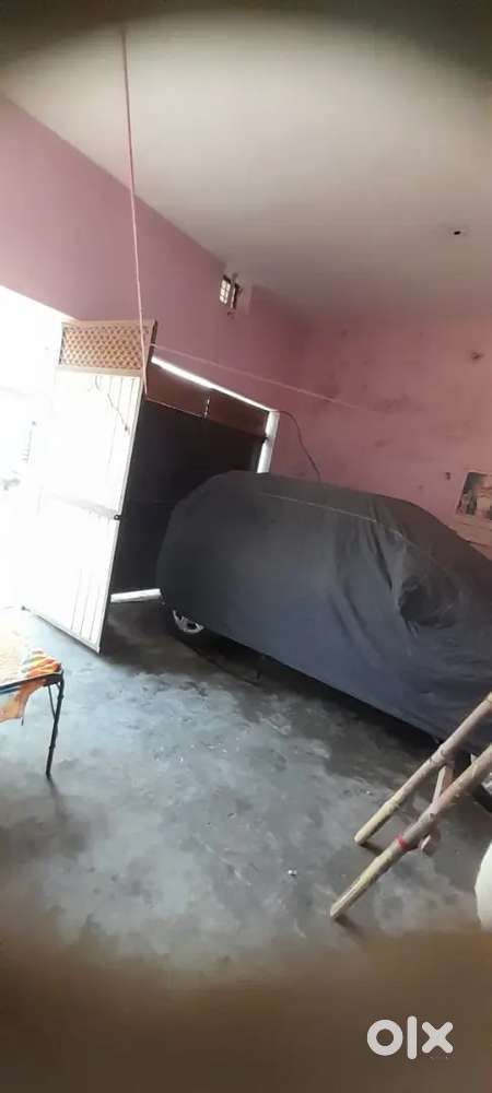 Hall type shop is available for rent
