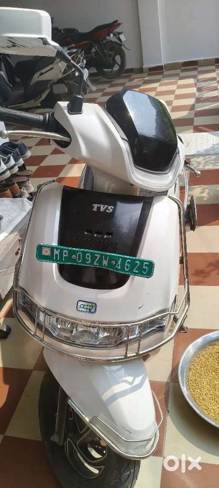 IQUBE in warranty 105 km range