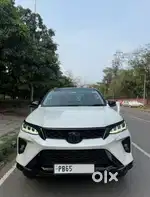 Toyota Fortuner Legender 4X2 AT 2.8, 2021, Diesel