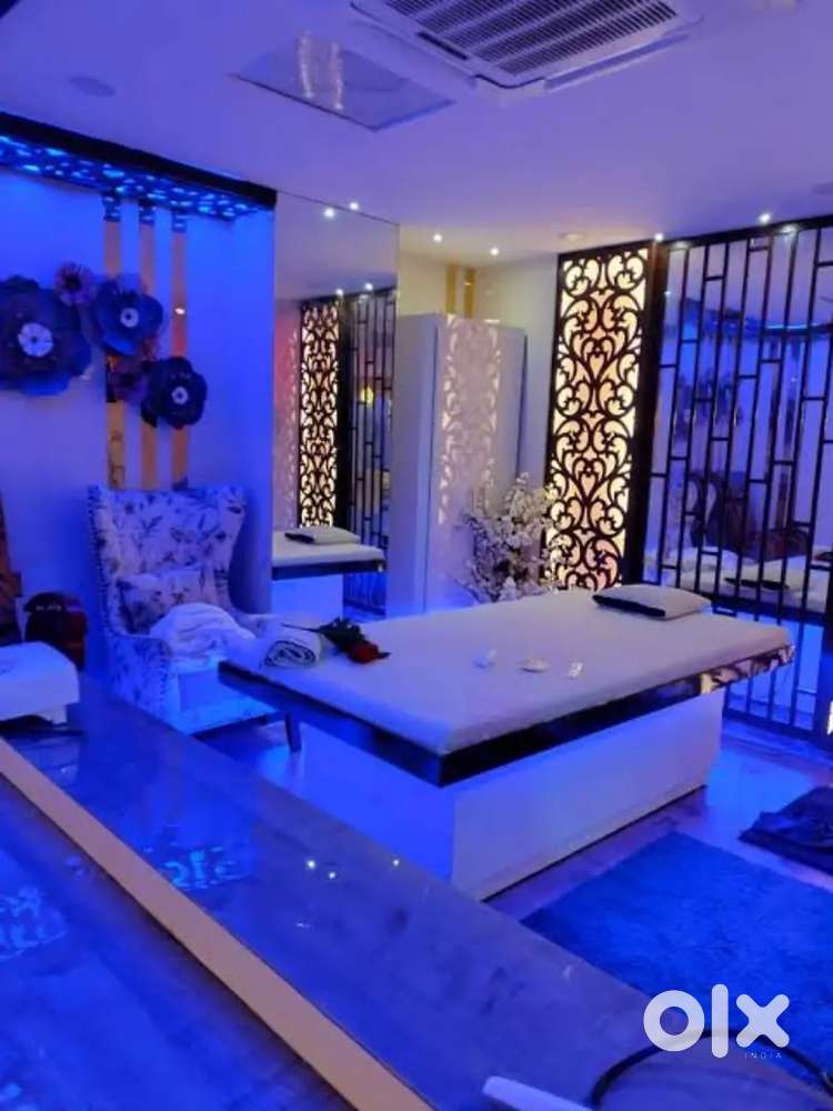 Need good looking female therapist