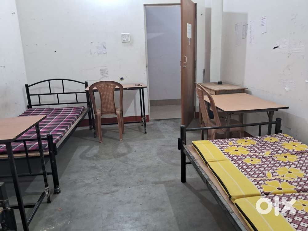 Single room with attached Bathroom for girls