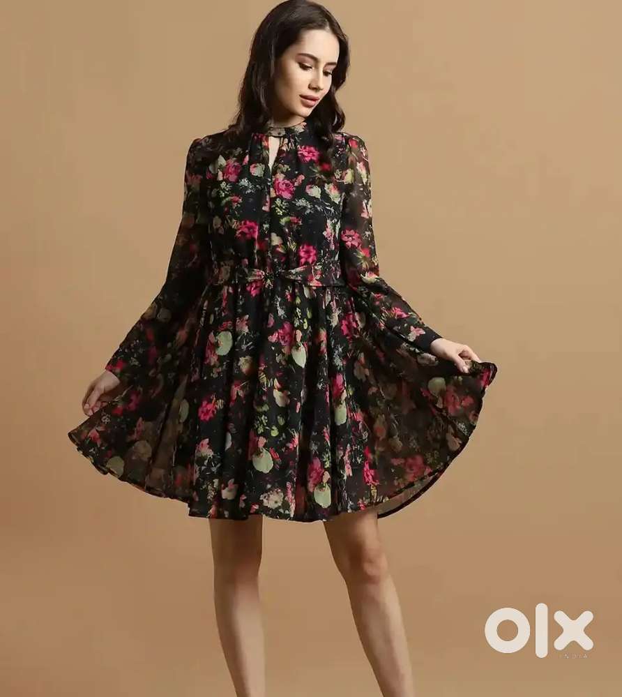 Allen Solly Floral Printed Keyhole Neck Gathered Fit and Flare Dress