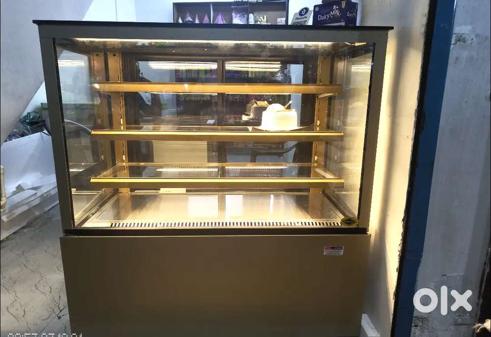 Cake fridge or deep Fridge For sale