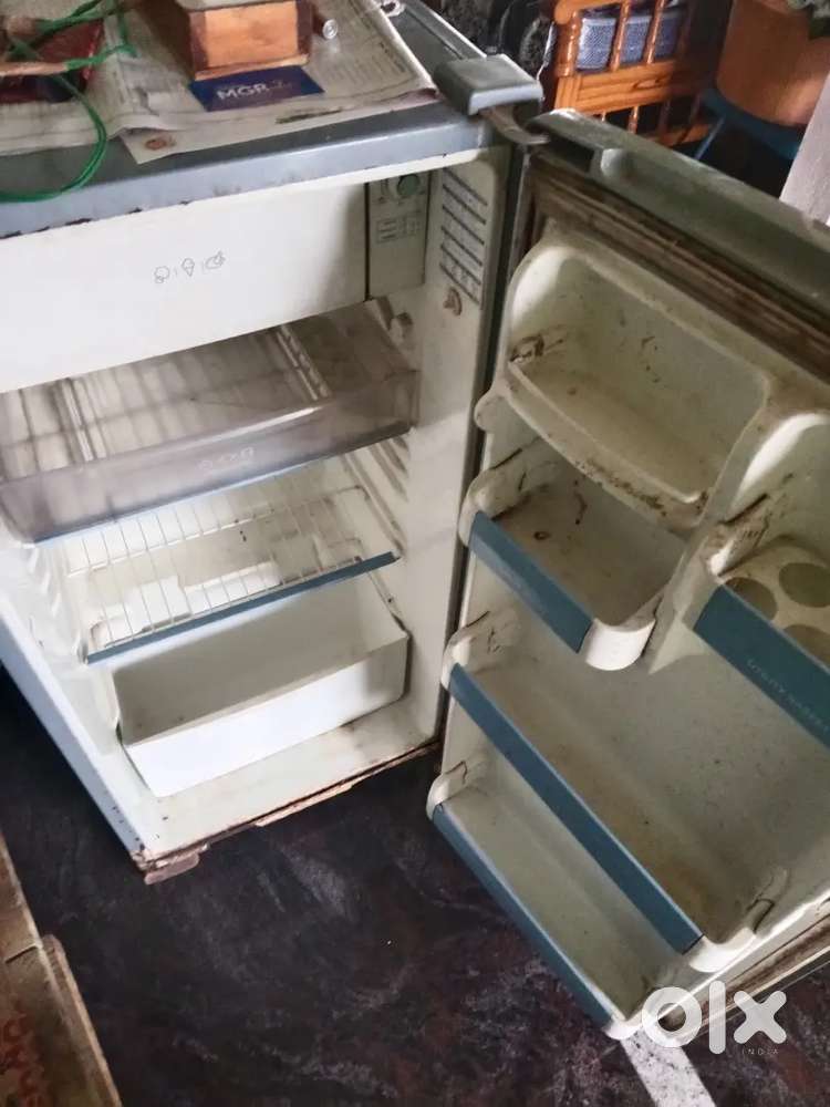 LG fridge for selling, price negotiable within reason
