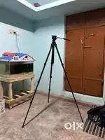 Ulanzi tripod 2 time used extremely portable and very extendable