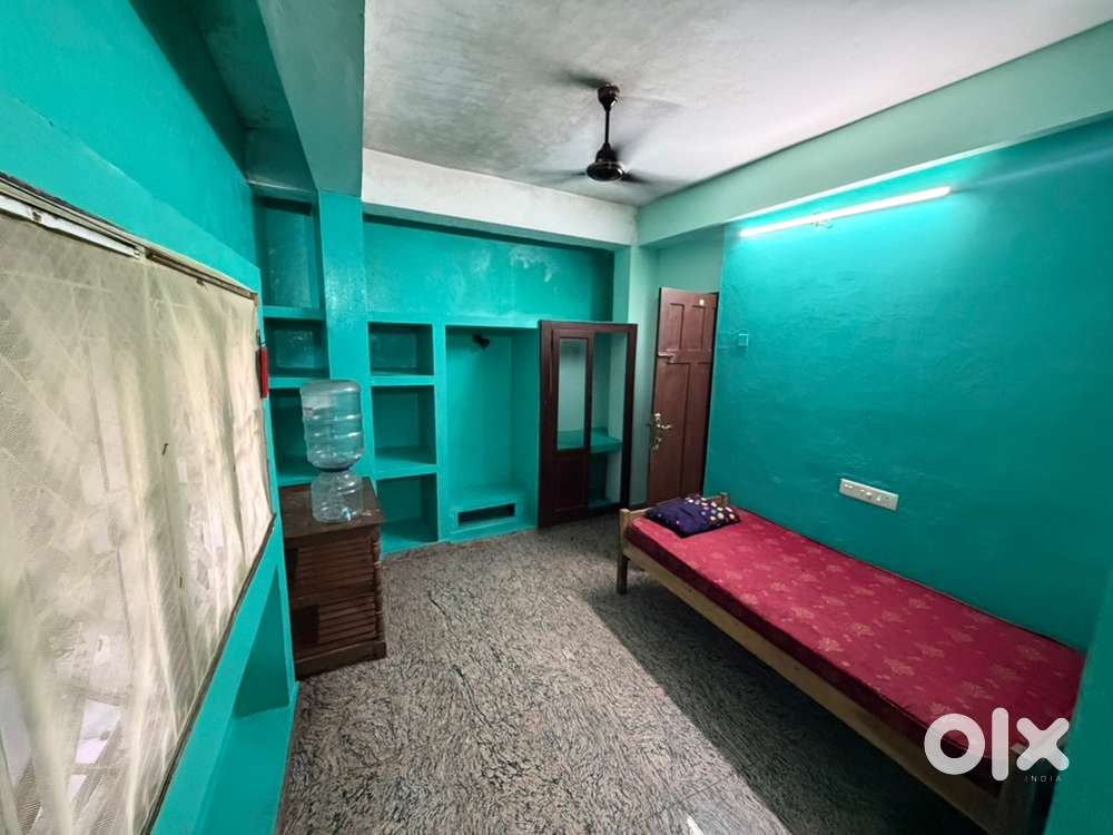 1 BHK Attached single room and kitchen attached room available Pattom
