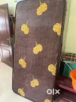 Single bed mattress