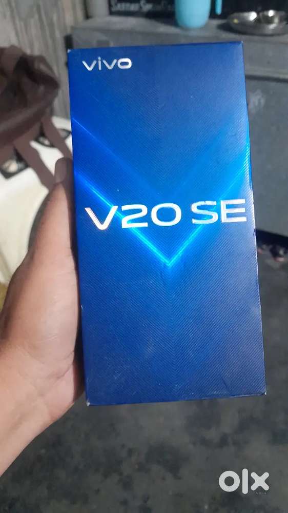 Vivo v20e 8gb ram 128gb ram in just  rs7500