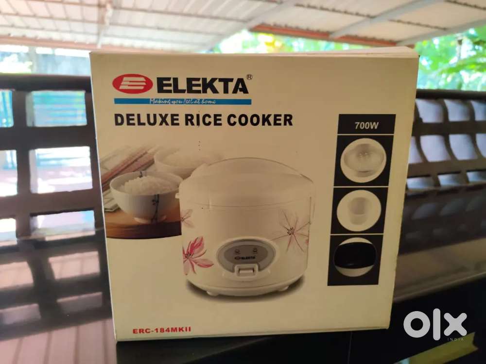 Rice cooker and chappathi maker combo