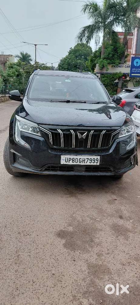 Mahindra XUV700 2002