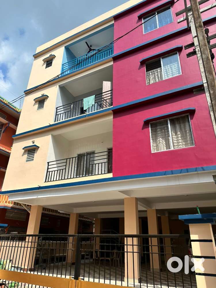 READY TO MOVE FLATS FOR SALE 1/2/3 BHK
