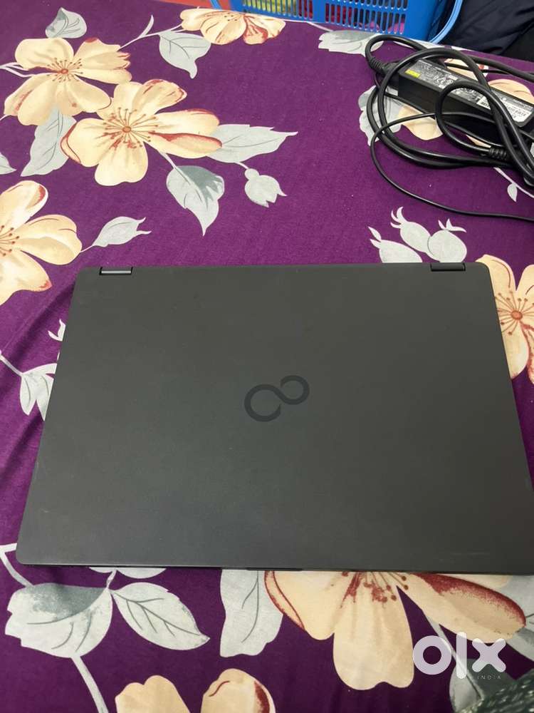 FUJITSU i5 laptop