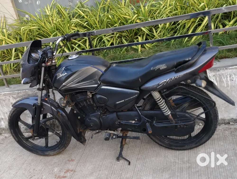 HONDA SHINE 
MODEL 2014
OWNER 1ST 
RATE 21000/-
Urgent sell krna h