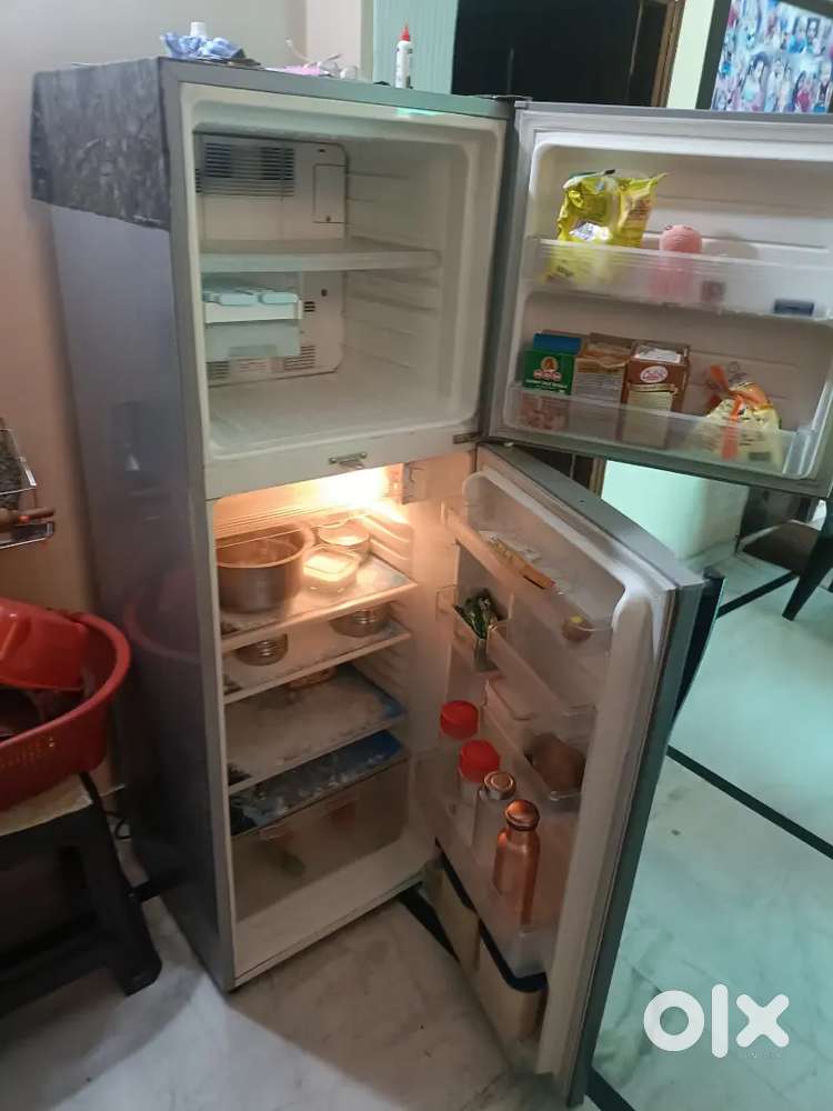 350 litre fridge in good working condition