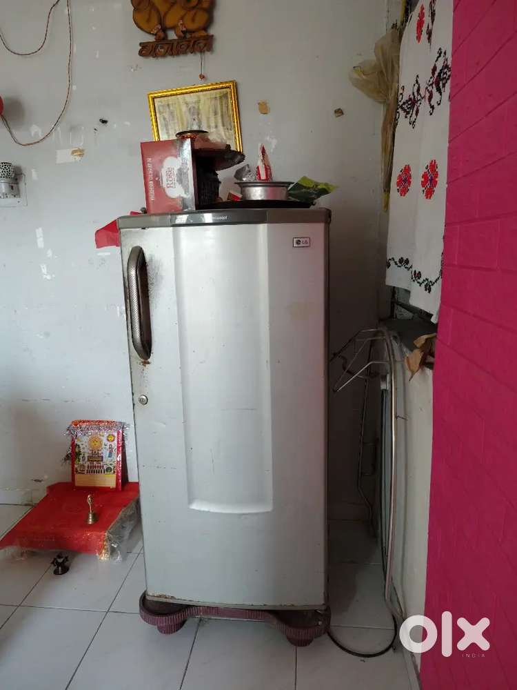 LG fridge in good condition o