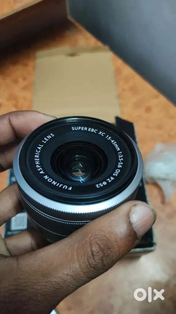 Filmfuji X -A7 brand new camera hai koi scratch nahin hai abhi tak