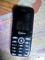 Keypad wala phone hai snexian