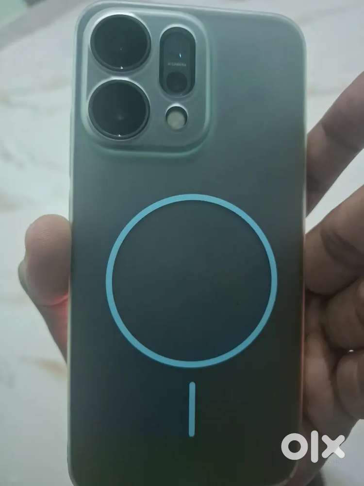 1.5 month old Oppo reno 14 with 3 back cover.