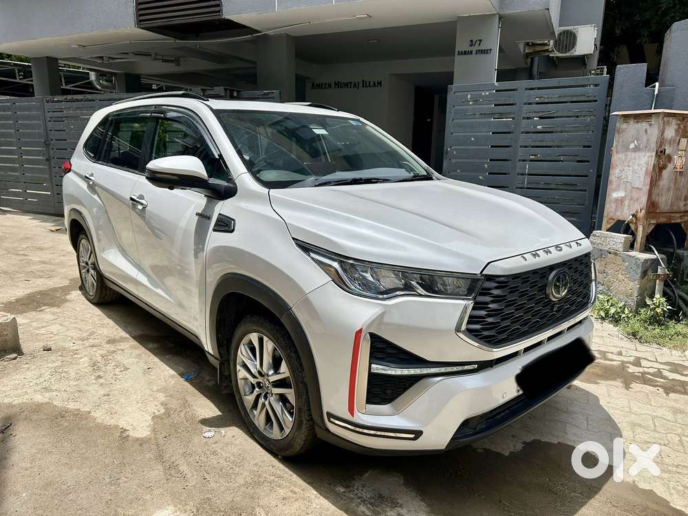 Toyota Innova Hycross 2.0 ZX (O) Hybrid 7 STR, 2023, Petrol