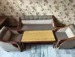 5 seater sofa set with table very good condition