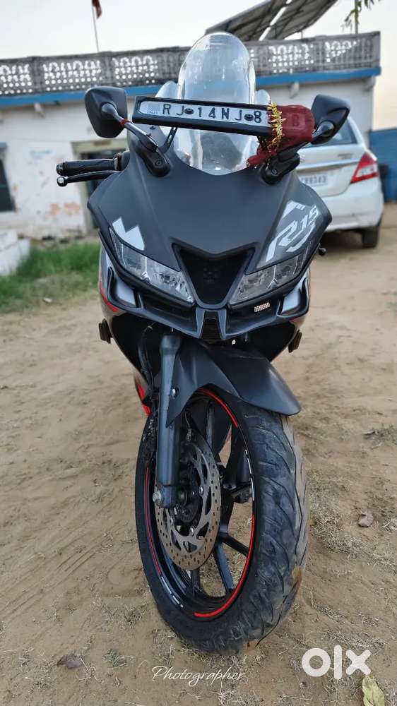 Yamaha R15 v3  top class
