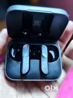 Boat airdrops 800 w/ dolby audio