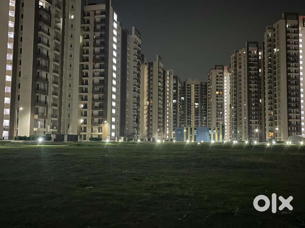 Accommodation Available for Female Roommate