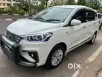 Family used car non accident vehicle showroom track original reading