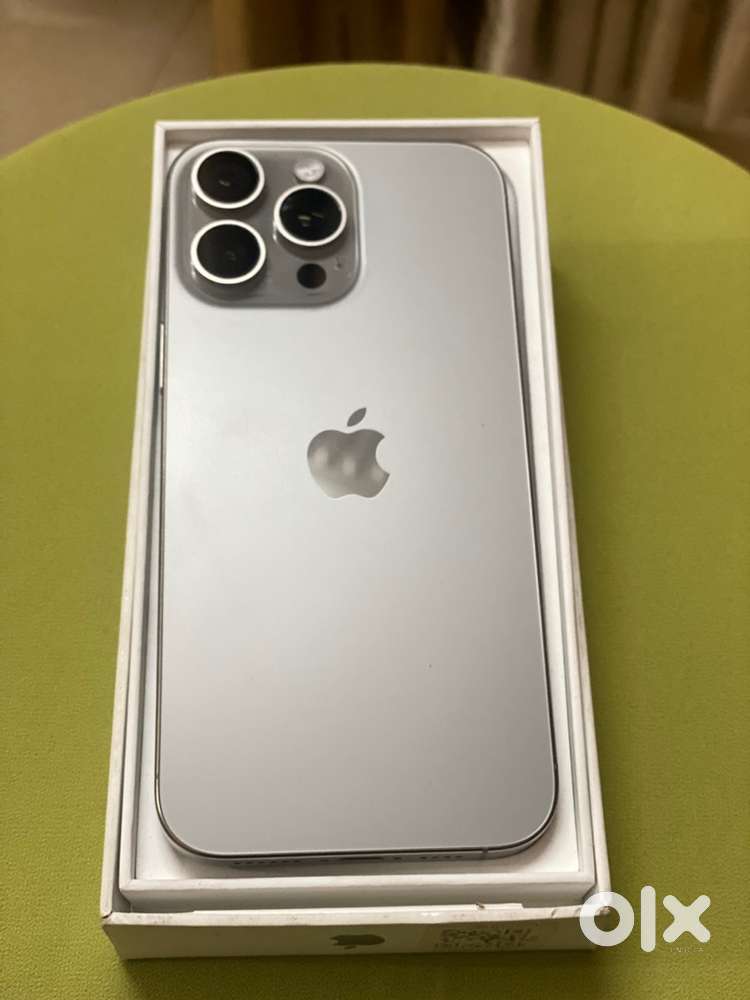 iPhone 16pro max 256 esim battery 99