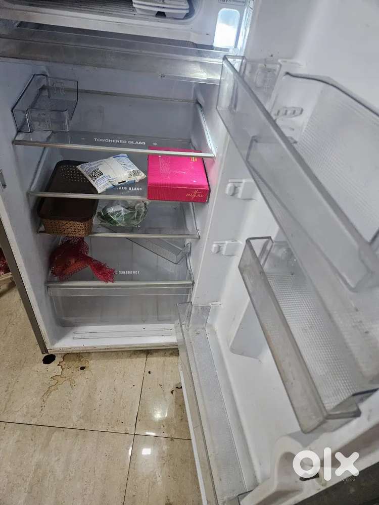 Fridge  of haier company with volume 195 litre