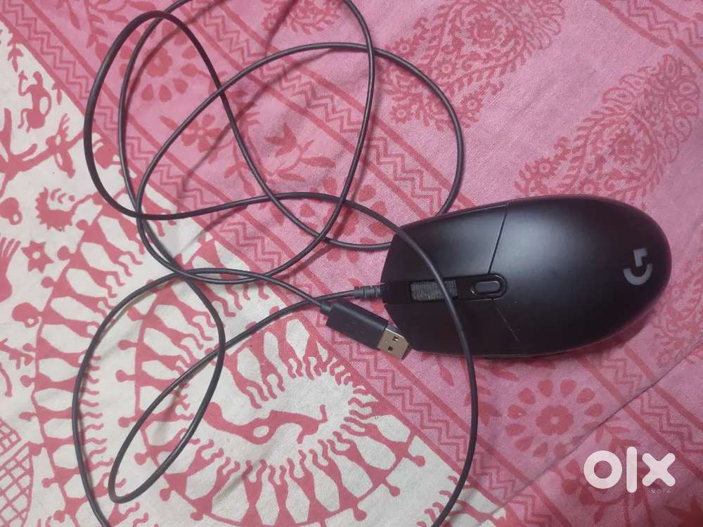 LOGITECH G203 LIGHT WEIGHT GAMING MOUSE  EXCELLENT CONDITION .